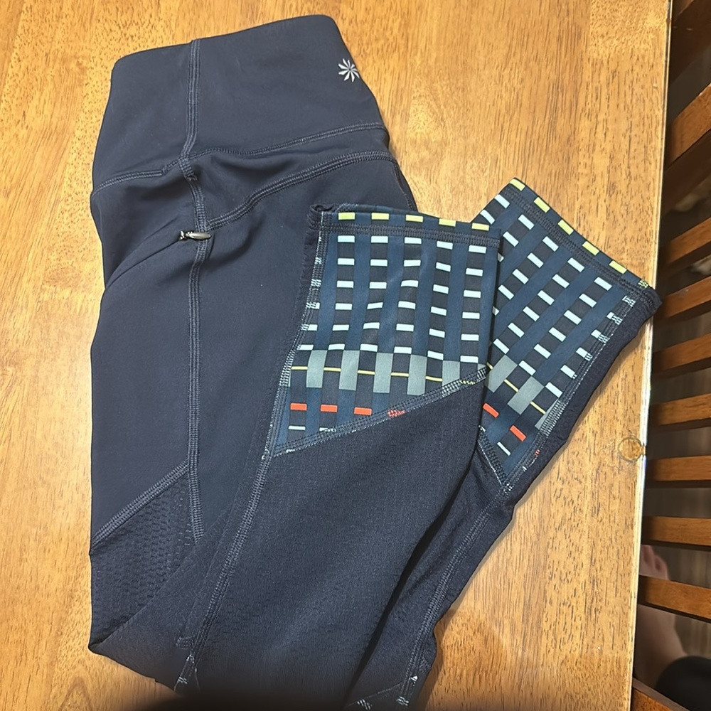 Athleta Timeless Contender Capri Navy Legging